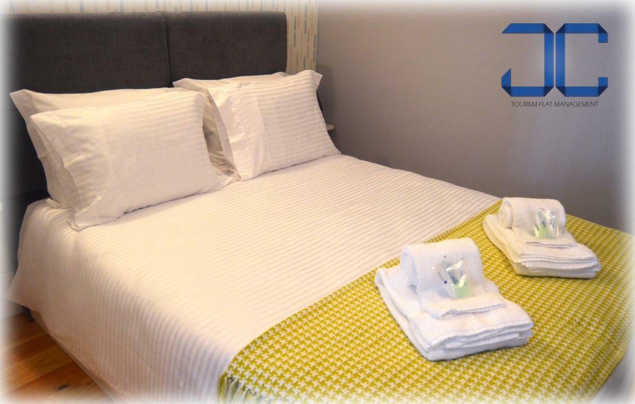 #Four Apartment By Jc Porto Luaran gambar