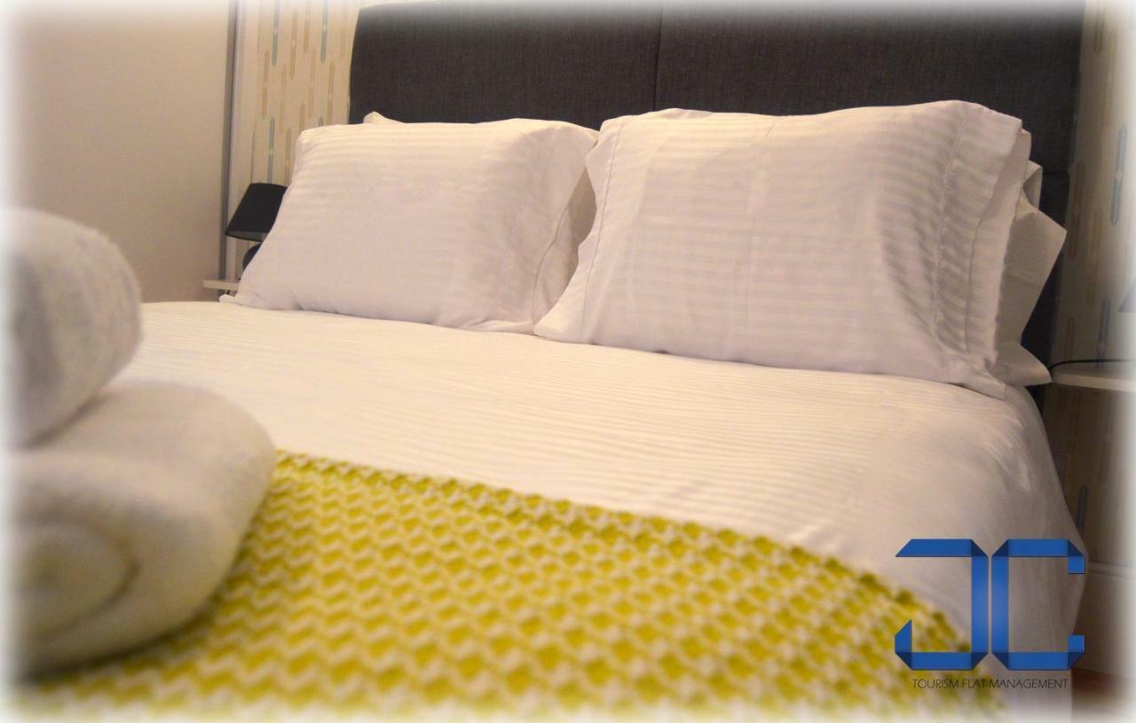 #Four Apartment By Jc Porto Luaran gambar